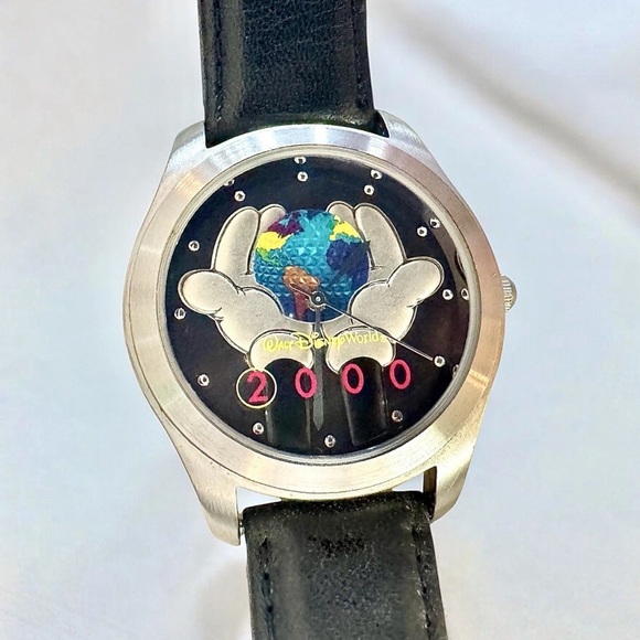 WALT DISNEY WORLD *Limited Edition* Millennium Year 2000 Watch (0321/2000) - Picture 1 of 15